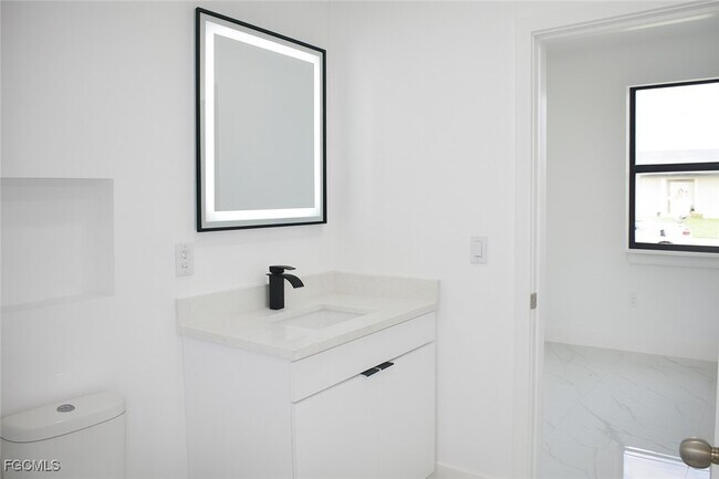 Building Photo - 3813 25th St SW