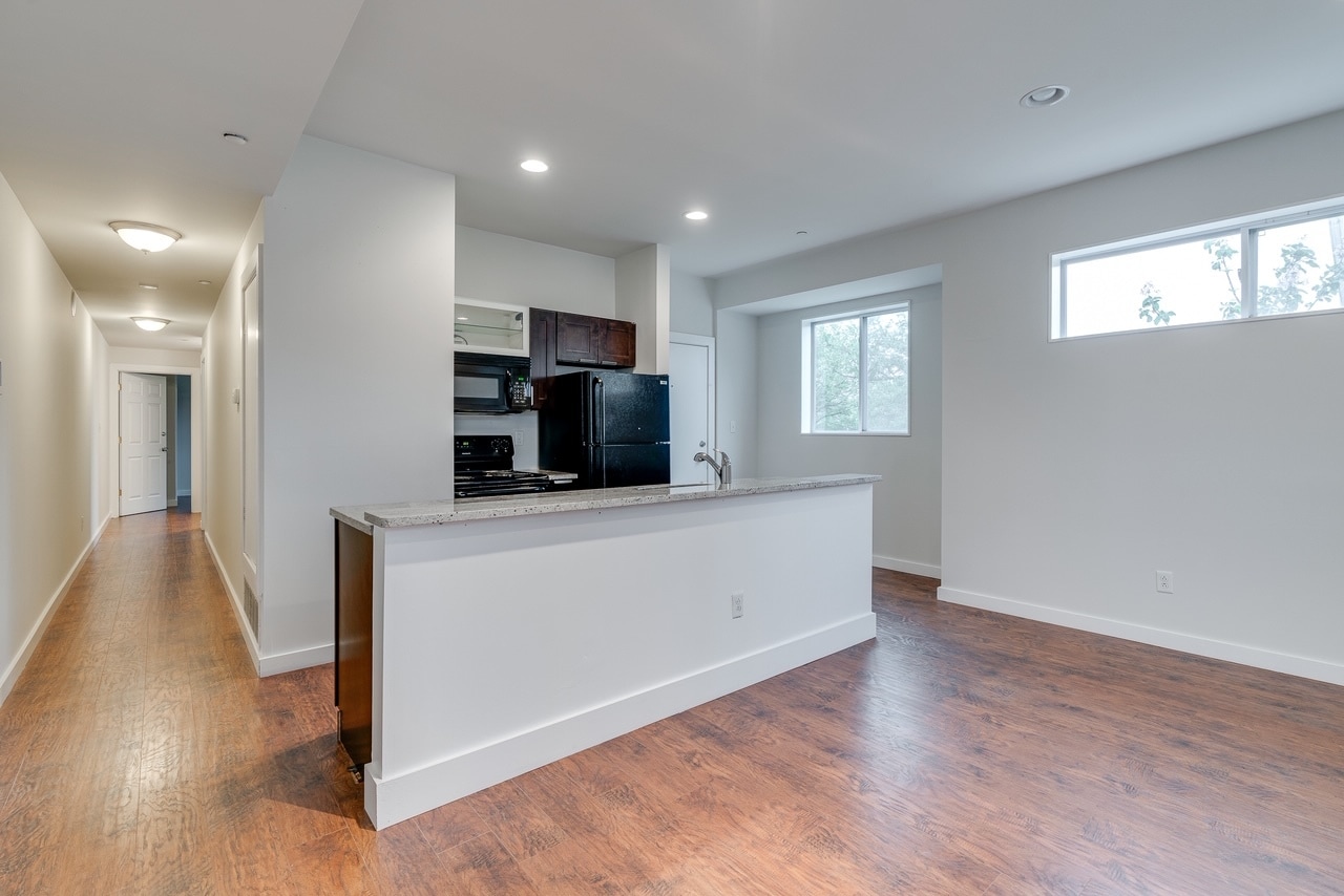 Building Photo - 1324 N 17th St