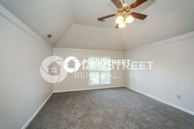 Building Photo - 4 Bedroom Pet-Friendly Home in Cordova, TN with Main Street Renewal