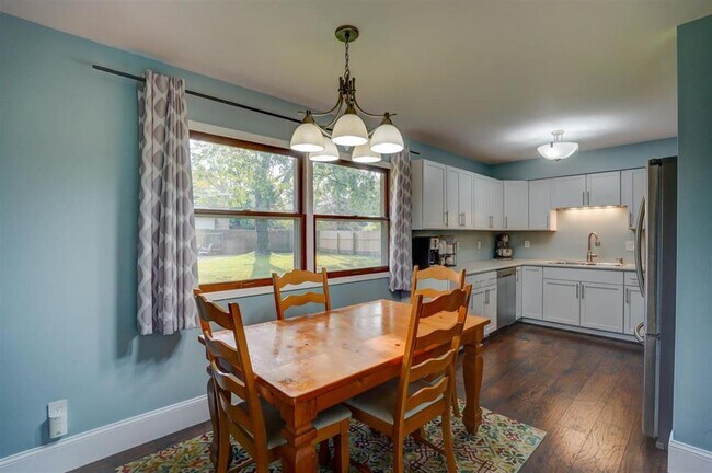 Building Photo - 5519 Leanne Ln