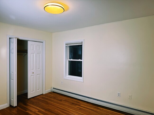 Building Photo - 4 Union Pl