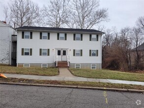 Building Photo - 1649 Clawson St