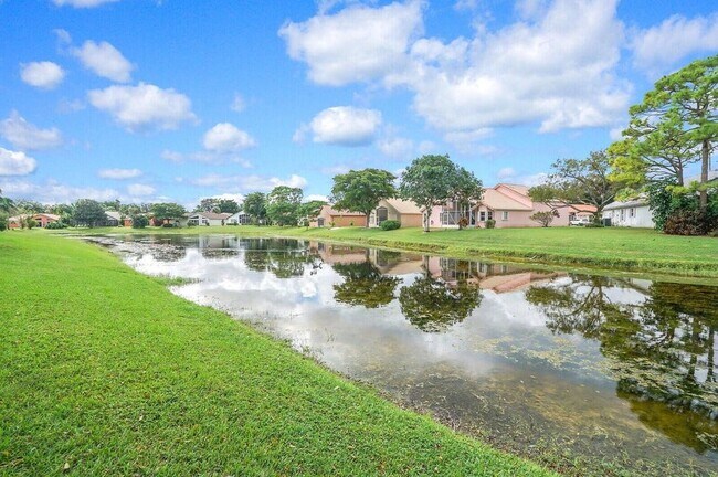 Building Photo - 2559 Egret Lake Dr