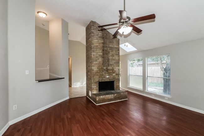 Building Photo - 6426 New World Dr