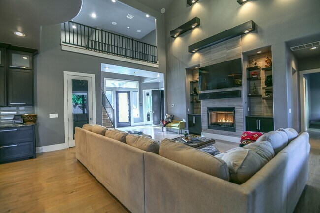 Building Photo - 13220 Rock Canyon Rd