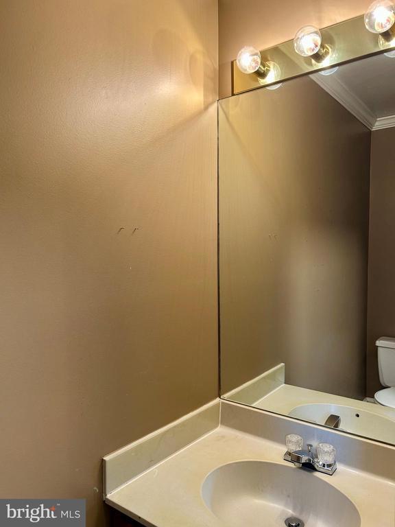 Building Photo - 4416 Lingan Rd NW