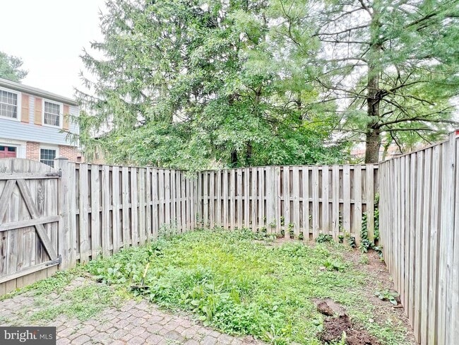 Building Photo - 6001 Rowanberry Dr