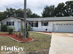 Building Photo - 14300 Iroquois Ave