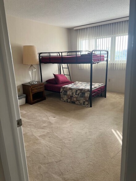 Building Photo - 6161 Gulf Winds Dr