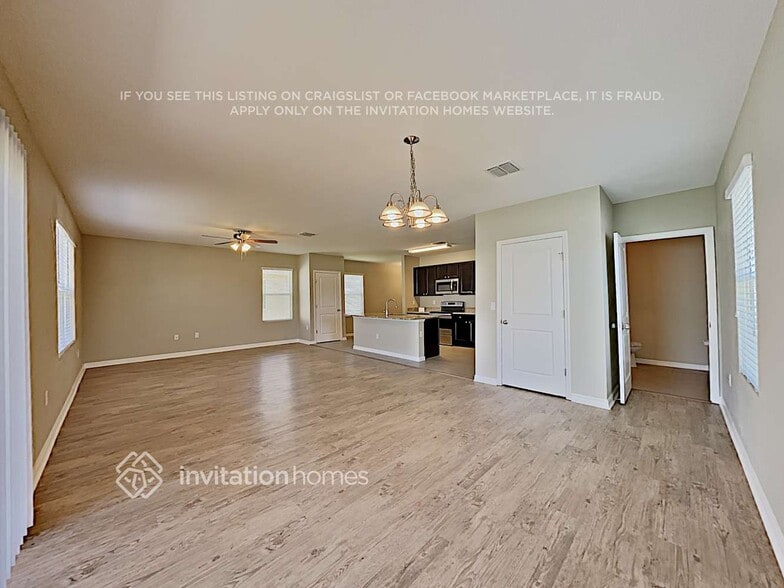 Building Photo - 3122 S Northview Rd