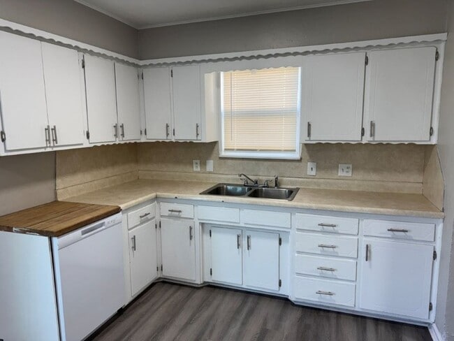 Building Photo - all Brand New 4 bed 1 bath converted garage, deck in back , large backyard in MWC!