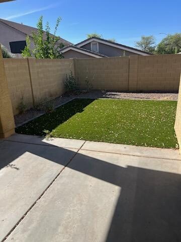 Building Photo - 10335 W Robin Ln