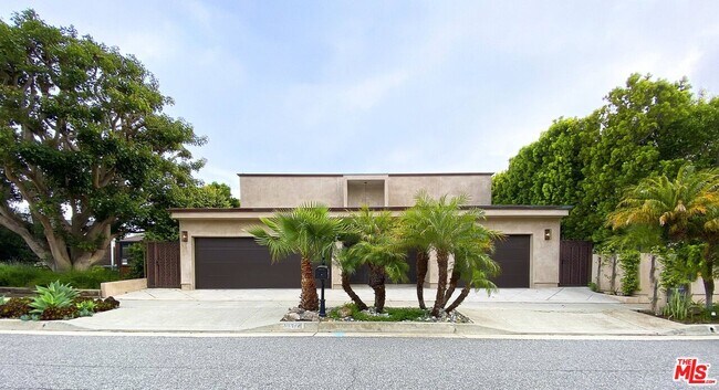 Building Photo - 31518 Broad Beach Rd