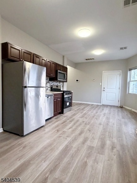 Building Photo - 456 Avon Ave