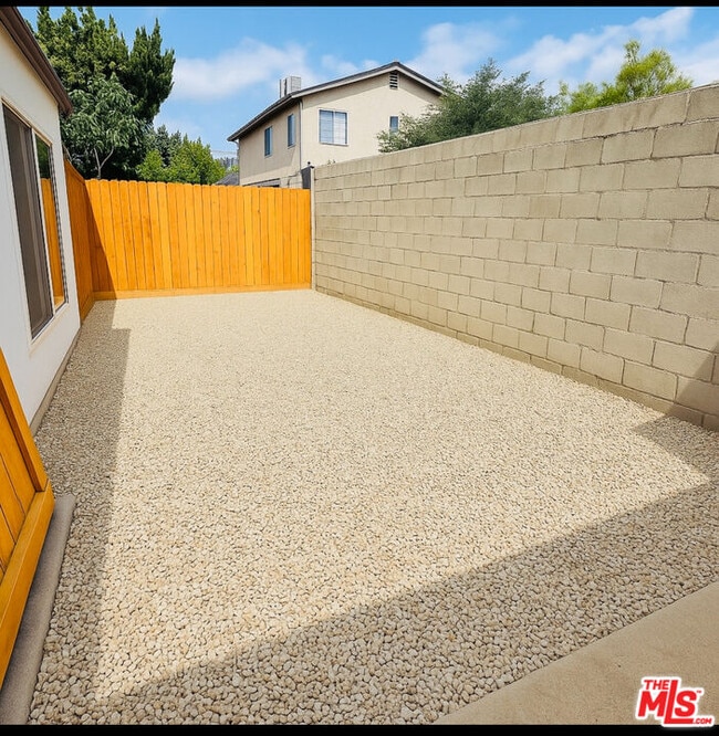 Building Photo - 3215 Winter St