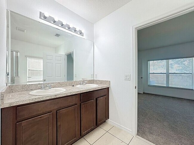 Building Photo - Aldea Reserve-662 Vitoria Rd Davenport FL 33837