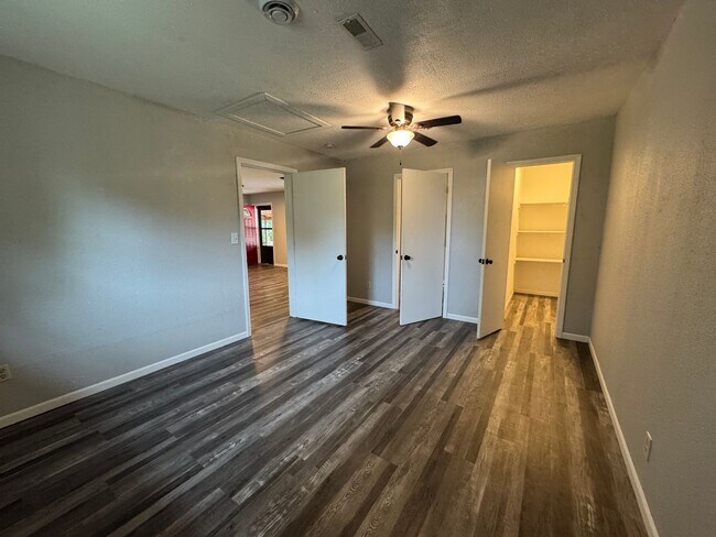 Building Photo - 14467 Worth Ln