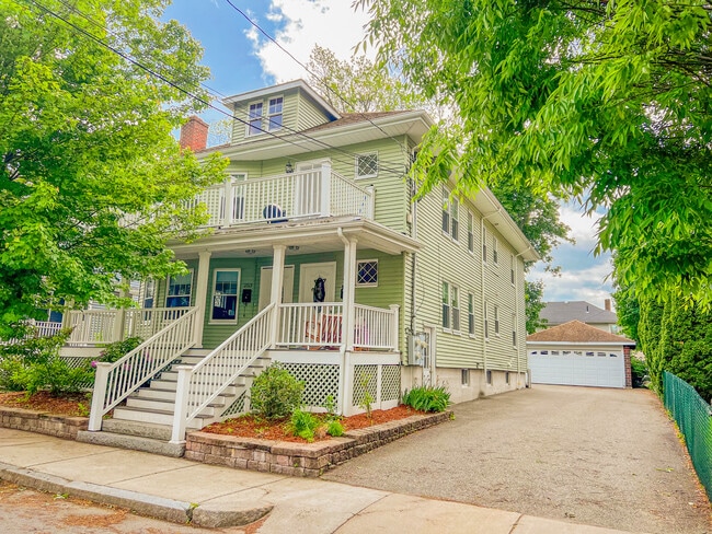 Building Photo - 251 Brown St