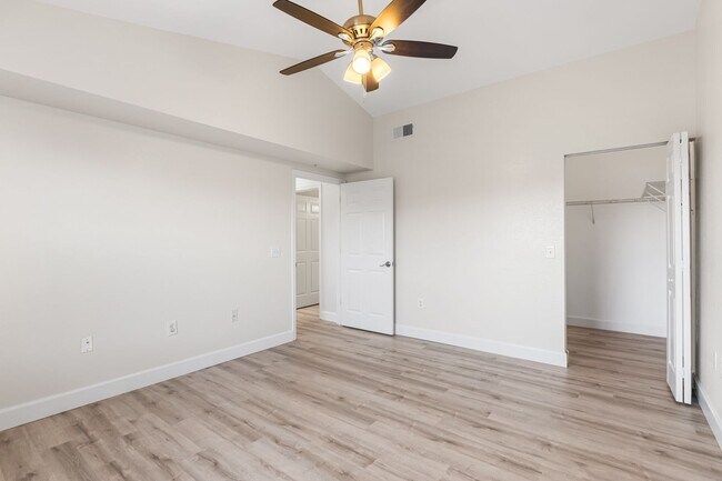 Building Photo - ** FAIRWAY PRESERVE ** 1 BED / 1 BATH CONDO - PET OK! - LAKE VIEW - NORTH NAPLES - ANNUAL RENTAL