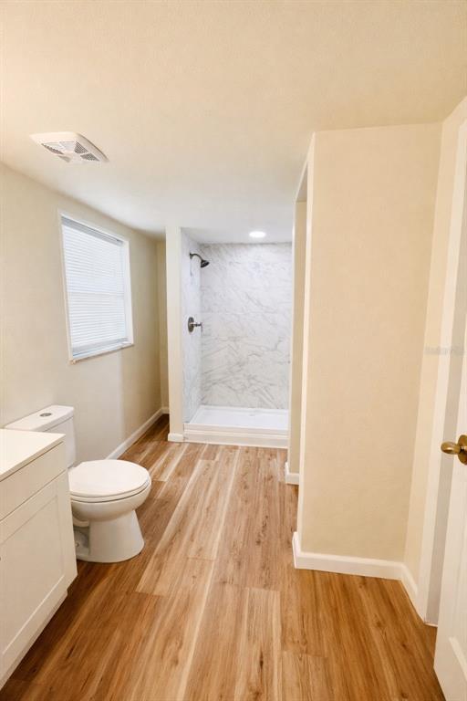 Building Photo - 2507 N Armenia Ave