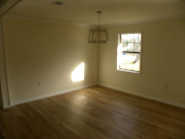 Building Photo - ***AVAILABLE NOW*** Country Setting No HOA