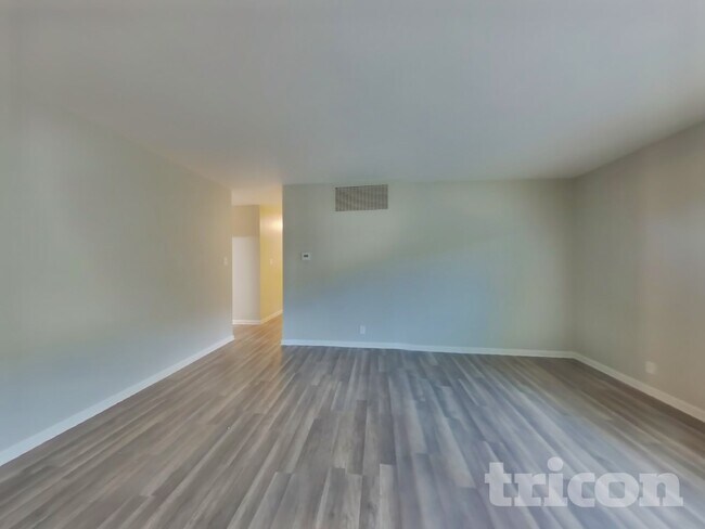 Building Photo - 2340 Logan Way