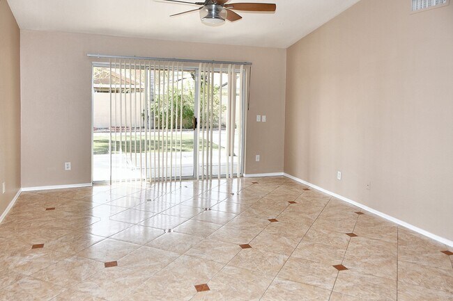 Building Photo - Great Location! Lovely  3Bedroom Plus/ 2Bathroom Chandler Home!