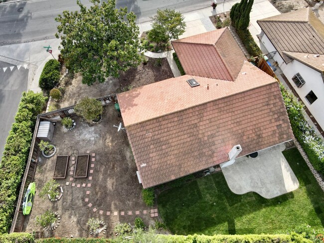 Building Photo - Remodeled Ranch Style Home in the Rancho P...