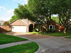 Building Photo - 3505 Crescent Ct