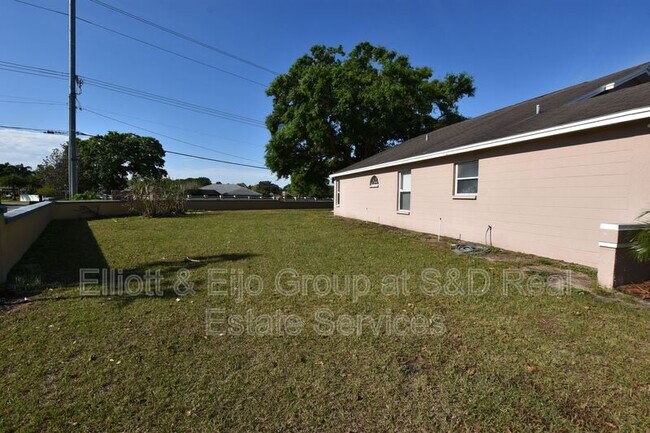 Building Photo - 5357 St Lucia Dr