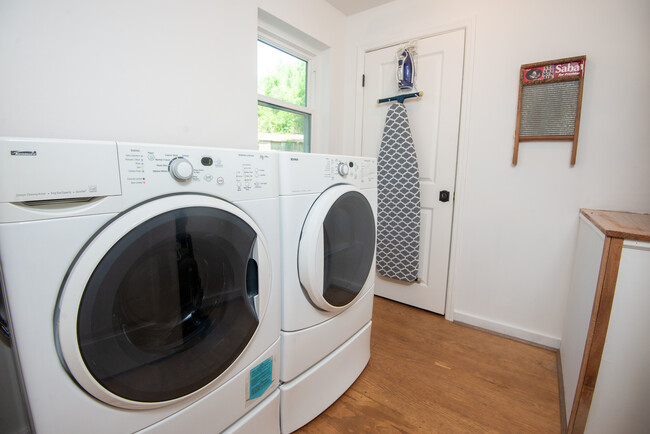 Laundry Area - 100 Old Montevallo Rd