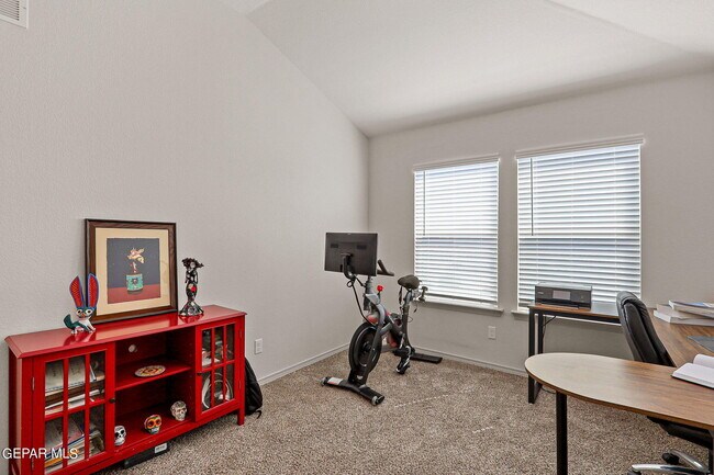 Building Photo - 12741 Gloria Castillo St