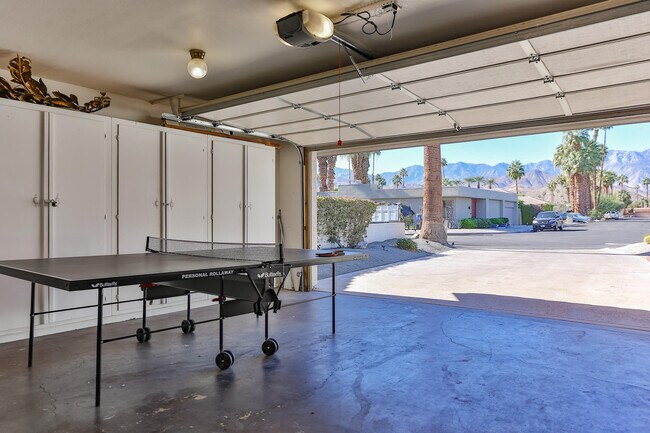 Building Photo - 37723 Peacock Cir