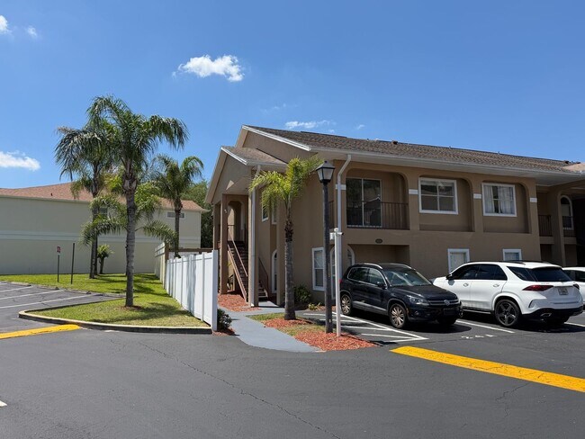 Building Photo - 8824 Coral Palms Ct