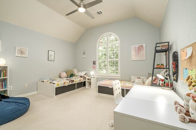 Building Photo - 5907 Ballina Canyon Ln
