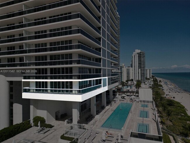 Building Photo - 1830 S Ocean Dr
