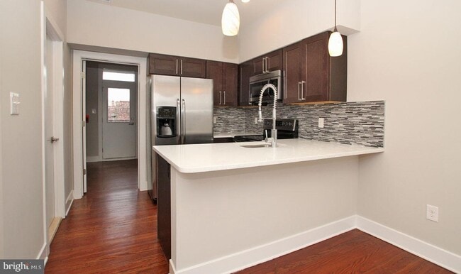 Building Photo - 400 S 45th St
