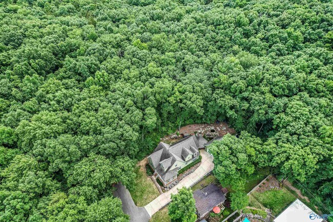 Building Photo - 1716 NE Wellman Ave