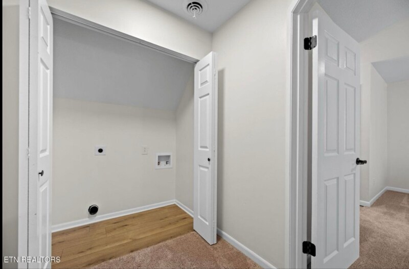 Building Photo - 455 Bramblewood Ln