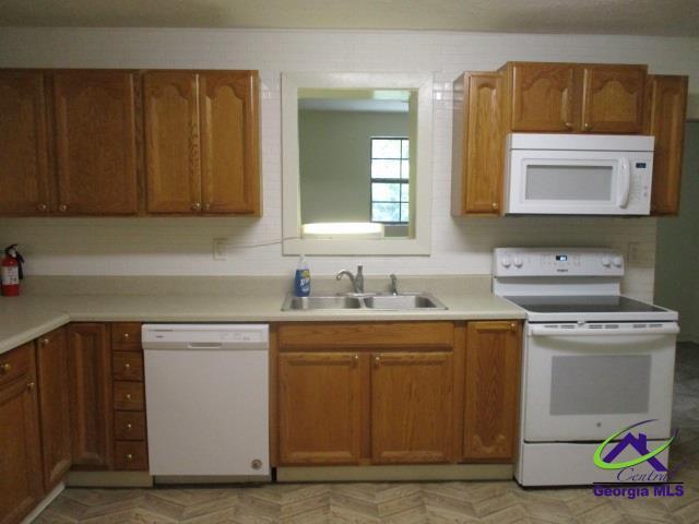 Building Photo - 202 3rd St