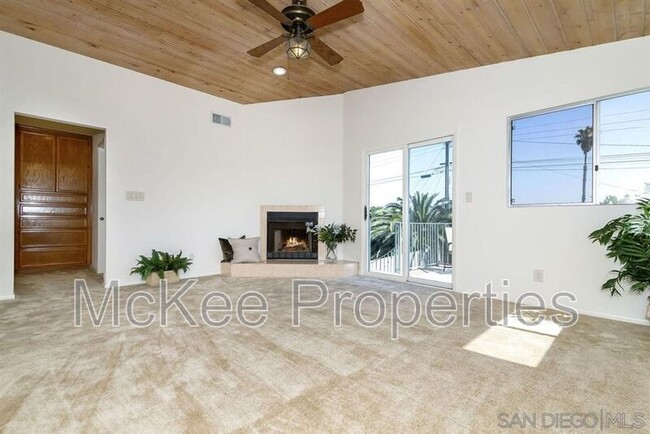 Building Photo - 1253 California St