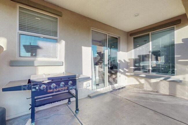 Building Photo - 8812 Jet Stream Rd NW