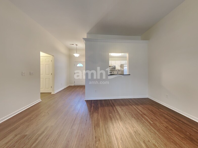 Building Photo - 1323 Lantern Rd