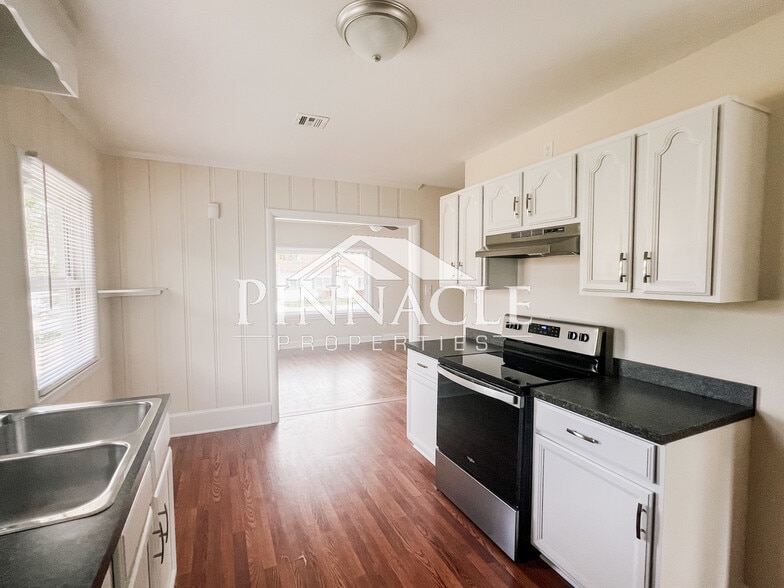 Building Photo - 117 Richeson Dr