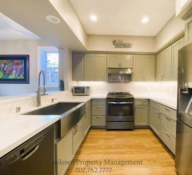 Building Photo - 1581 Cali Ln