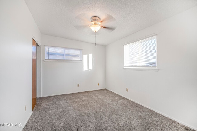 Building Photo - 5520 Edinburg Dr