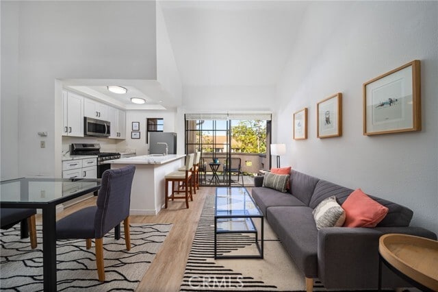 Building Photo - 1046 Calle Del Cerro