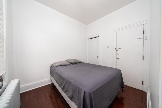 Building Photo - 203 Bowers St