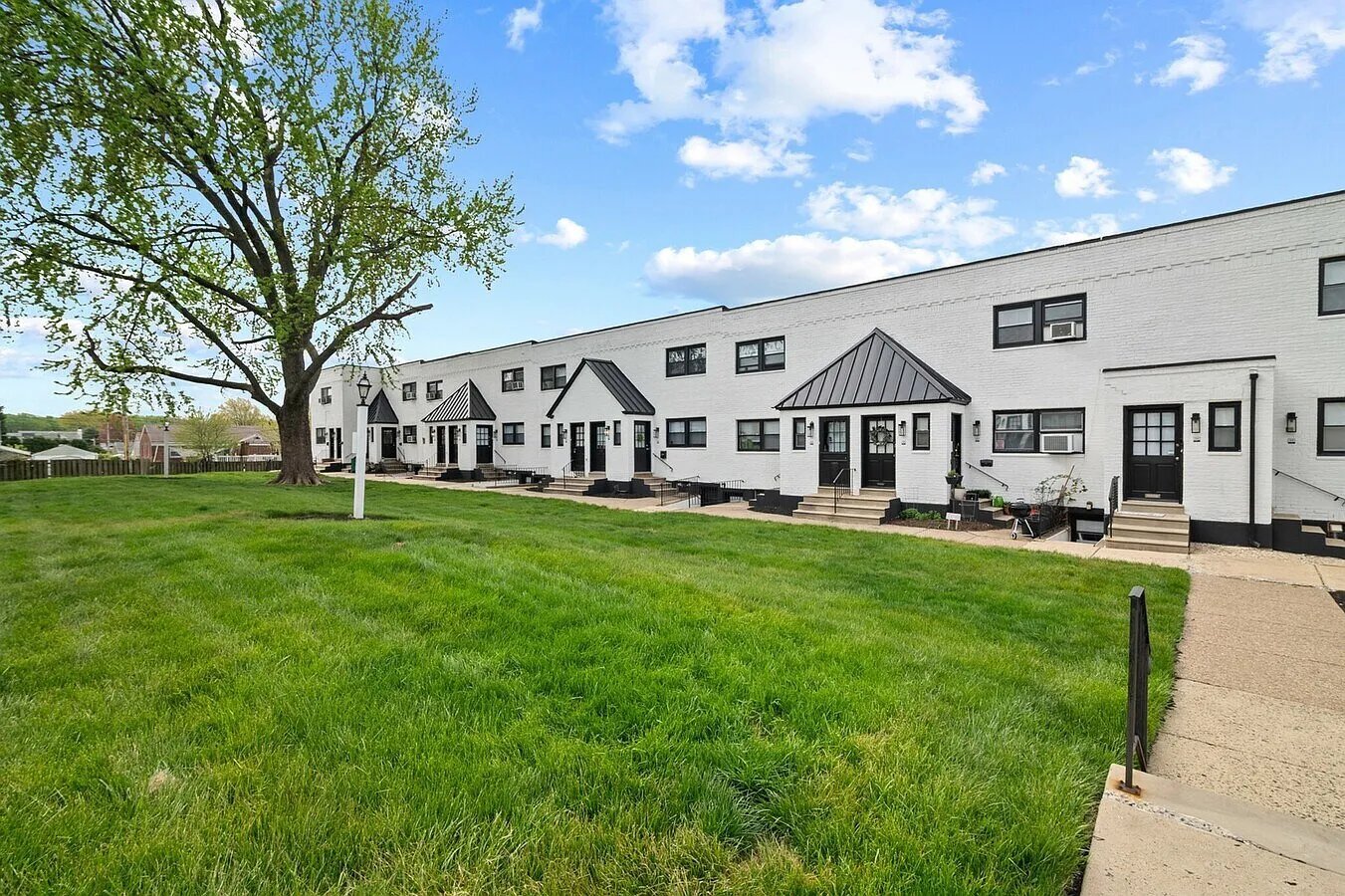 Building Photo - 7901 Roosevelt Blvd