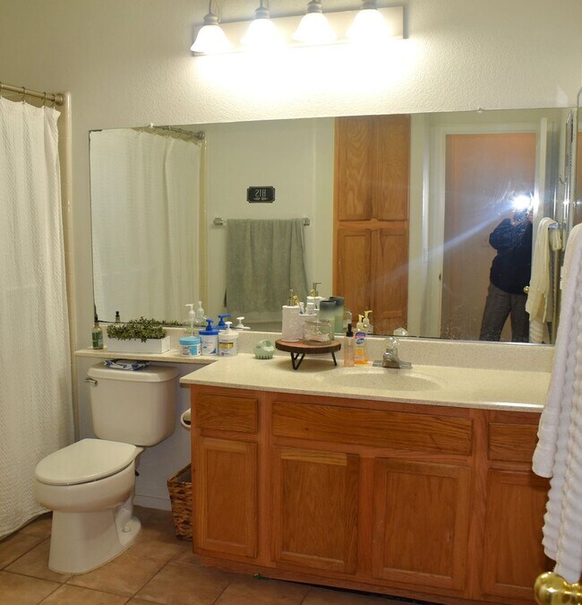 Building Photo - 7836 Calzada Way